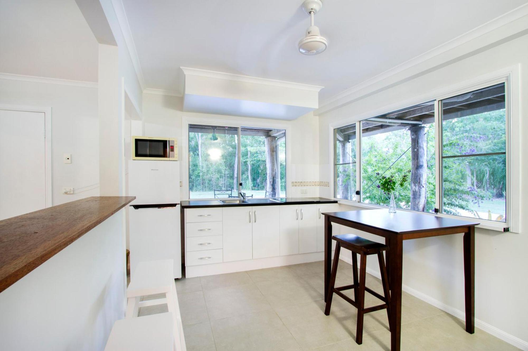 Airlie Beach Eco Cabins - Adults Only Exterior photo