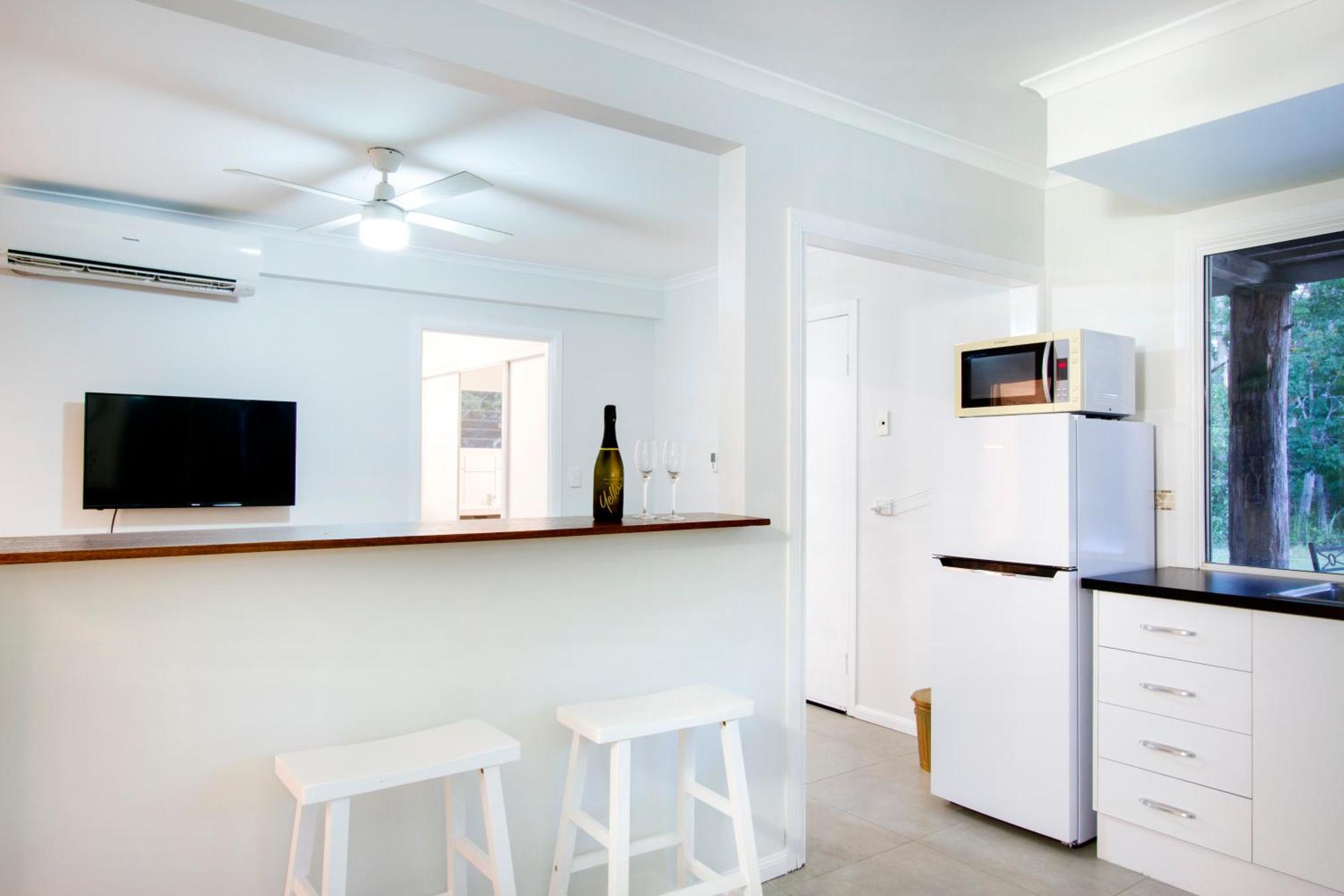 Airlie Beach Eco Cabins - Adults Only Exterior photo